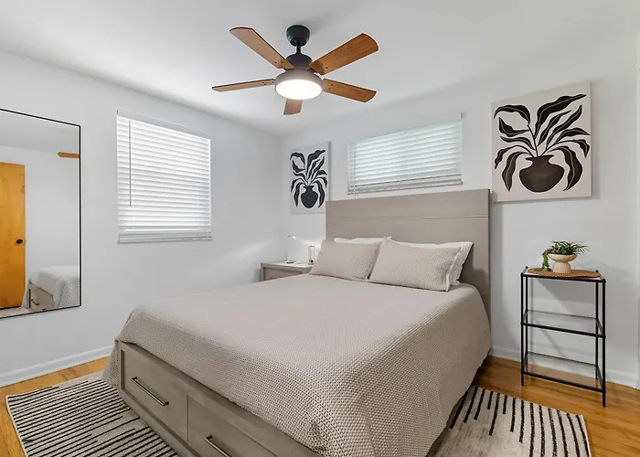 Modern 30 Day Near Downtown Hospitals *